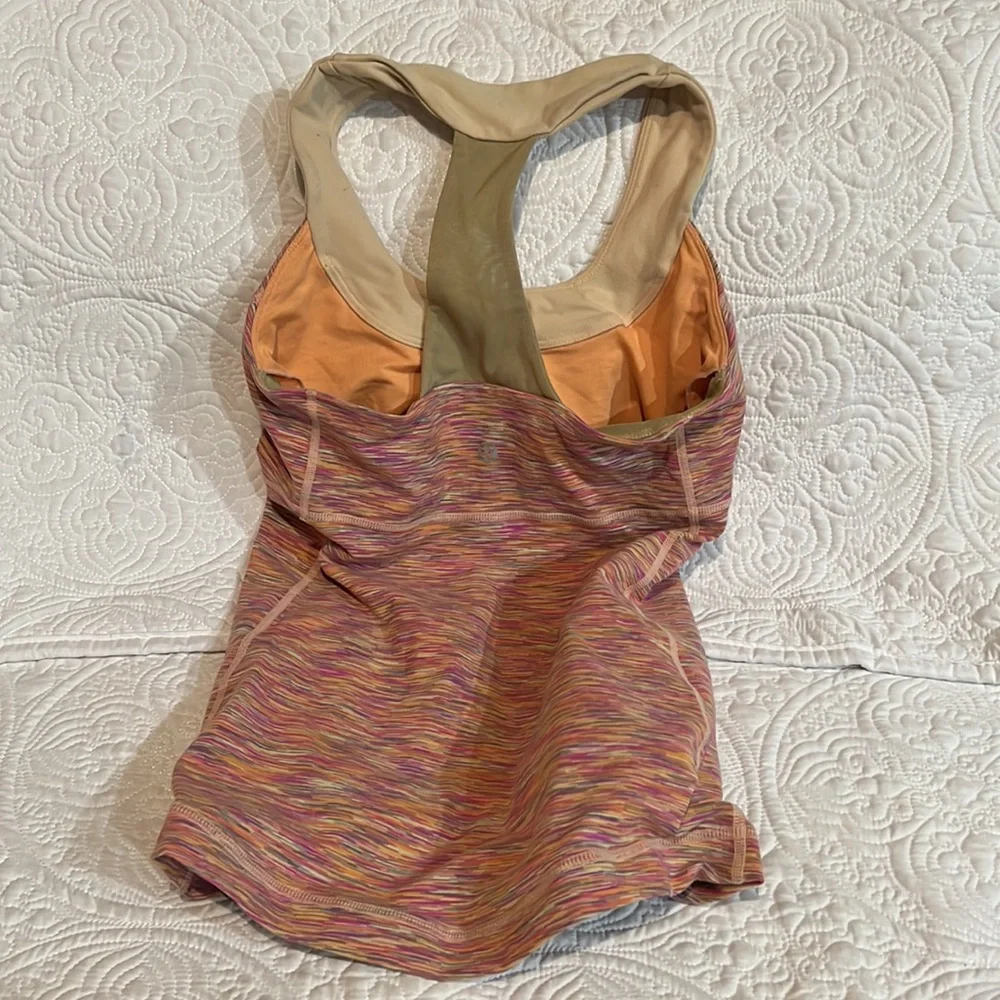Lululemon athletica scoo neck tank, size 4 - Picture 5 of 13
